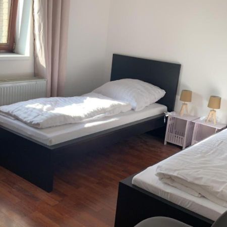 Zimmer In Wohnung, Monteure, Zentral, Enger エクステリア 写真