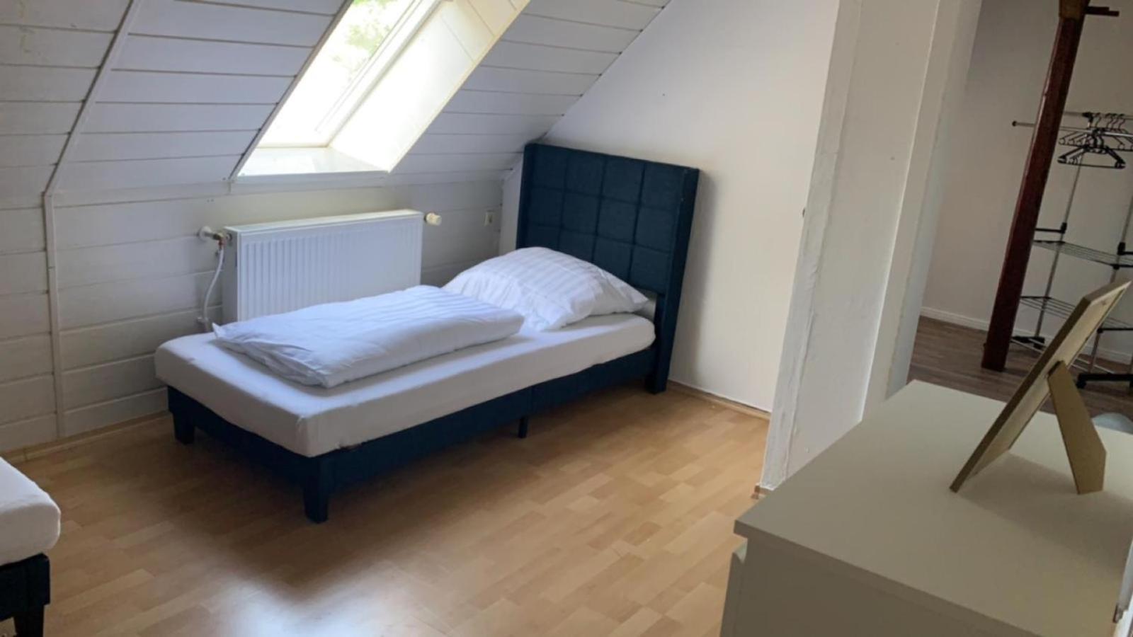 Zimmer In Wohnung, Monteure, Zentral, Enger エクステリア 写真