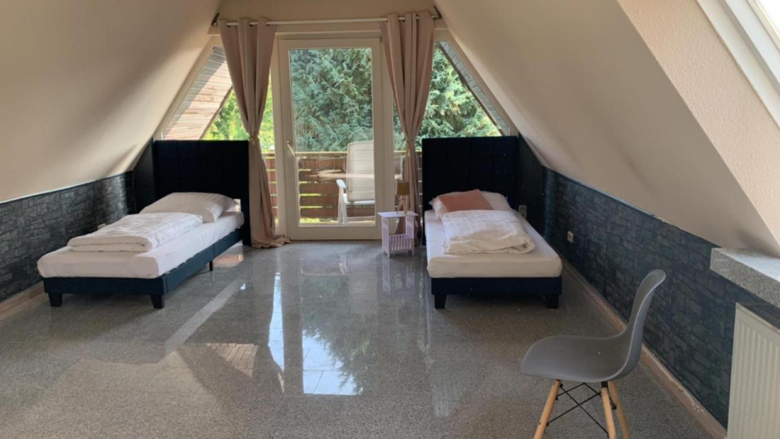 Zimmer In Wohnung, Monteure, Zentral, Enger エクステリア 写真